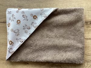 bad-wikkeldoek taupe- leeuwtje