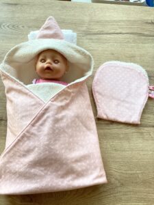 badwikkeldoek ecru- zalmstrikjes